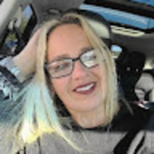 Meet your Posher, Julie